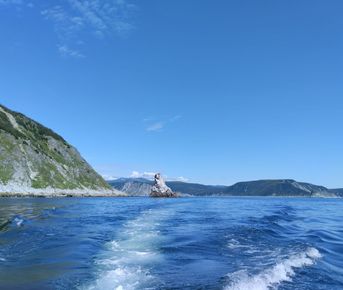 Вертолётная экспедиция на озеро Джека Лондона