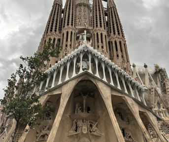 Испания Классика: Барселона и Мадрид, Кордова, Гранада и Валенсия (заезд в пятницу)