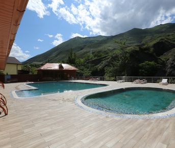 Южный Дагестан: путешествие в Ахты и купание в термальных источниках. Все включено