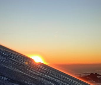 Встреча рассвета и восхождение на Эльбрус.