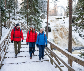 Карелия на 8 марта: ретропоезд, хаски и релакс у Ладоги