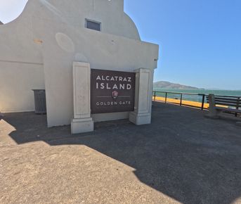 По легендарному Алькатрасу с русскоязычным гидом