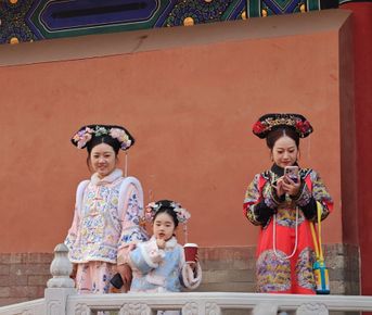 Семейный тур по Восточному Китаю: Шанхай, озеро Циншань, водопады и горы Хуаншань