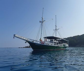 Под парусами индонезийского финиси за поиском сокровищ в Таиланде!