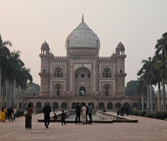 Путешествие сквозь века: от столицы Индии по священного Варанаси