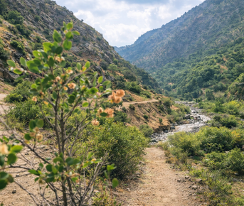 Каньон и водопад Богон в ущелье Оджук — лёгкий поход рядом с Душанбе
