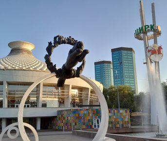 Экскурсия по проспекту Абая — история и современность Алматы.