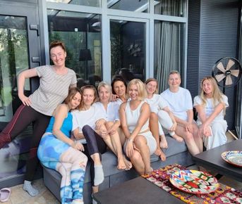 Девичник-перезагрузка. Все включено. Йога, лила, женский круг, спа.