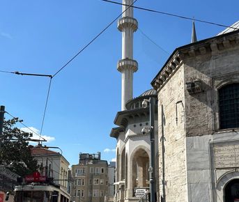 Девичник в Стамбуле Премиум: Приватная яхта, Отель с видом на Босфор, Отдых без толпы