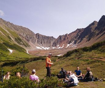 Тропы, водопады и цирк горного массива Вачкажец  миниатюрный Алтай на Камчатке