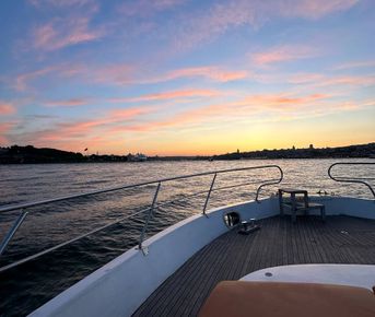 Мужской премиум Стамбул. Приватная яхта, Отель 4 звезды с видом на Босфор