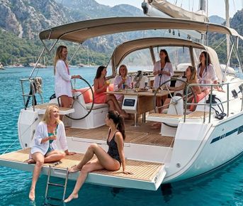 Девичник на яхте в Турции: комфорт тур по Ликийскому побережью