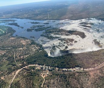 Водопад Виктория и Юар