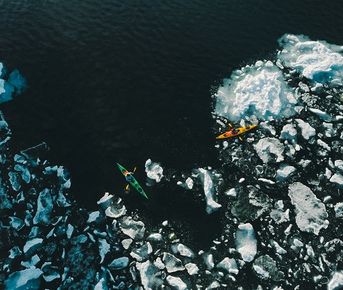 За уходящим льдом Байкала