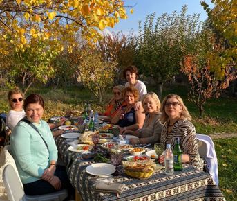 Живи как местный: гастротур по Армении с обедами в семьях