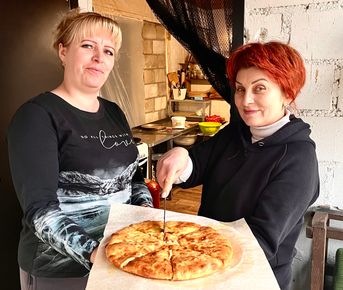 Кулинарный мастер- класс по приготовлению осетинских пирогов у подножья храма 10 века