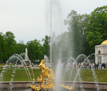 Экскурсия в Петергоф с Большим Дворцом, Малым дворцом и Нижним парком