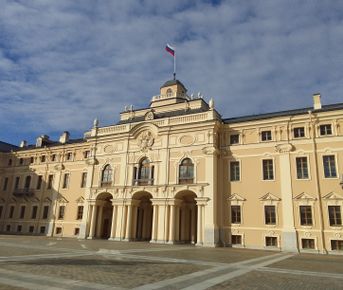 Экскурсия в Стрельну с Константиновским дворцом и винной дегустацией