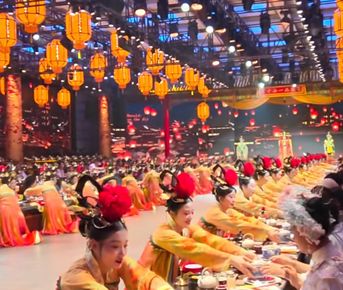 Китайская Симфония: Великая стена, сказочные горы, парки развлечений и мегаполисы