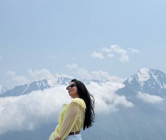 Кайфы Осетии, тур-девичник: горы, баня и джипинг