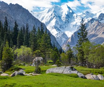 Из аэропорта Бишкека — сразу в горы Тянь-Шаня
