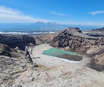 Тропа огня: к вулкану Горелый