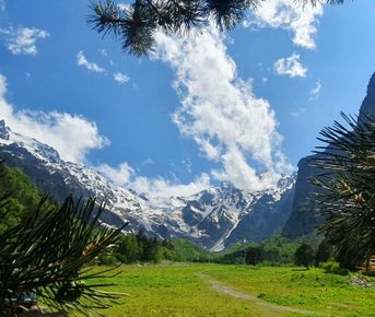 Горные пейзажи Осетии: путешествие по Алагирскому и Цейскому ущельям.