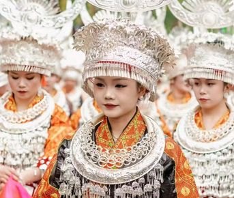 Фестиваль сестер Мяо и барабанные башни Дун: открой Гуйчжоу с новой стороны