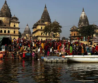Тур по Золотому треугольнику с эротическими храмами