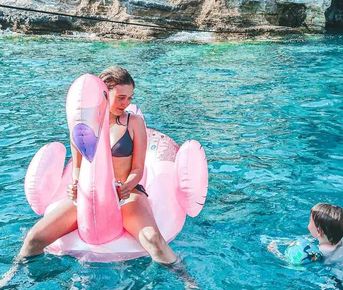 Морские тайны: увлекательные семейные приключения на яхте! (на Баварии из Финике)