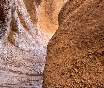 Древняя башня Бурана и каньоны Кок-Мойнок