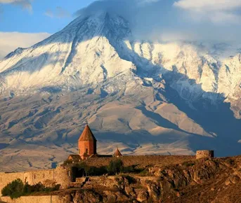 От подножия Арарата до истоков виноделия: Хор Вирап — Нораванк — Арени