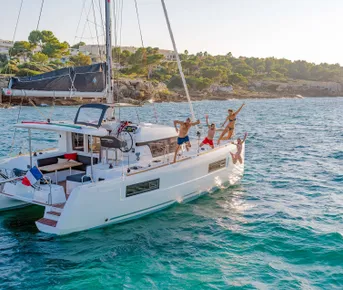 Легендарное Амальфи на комфортном парусном катамаране 40 футов