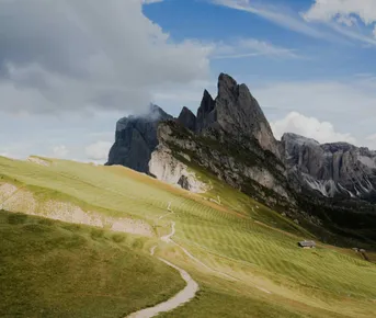 Тушенка-кэмп: высокогорный поход в Доломитовых Альпах