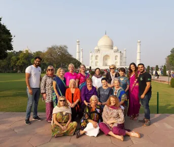 Из Джайпура: Экскурсия по Тадж-Махалу и Агре с трансфером в Дели