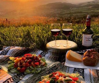 Тур на выходные в Грузию в мини-группе : Тбилиси, Кахетия, Мцхета, Казбеги