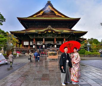 Сакура в Японских Альпах