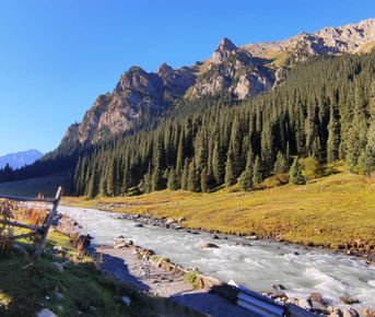 Ущелье Алтын-Арашан, на даче у Бога.