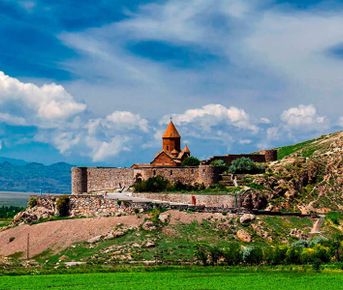 Экскурсия в Хор Вирап (гора Арарат)  - пещера Арени - Нораванк