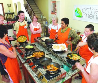 Откройте для себя величественный Тадж-Махал и освойте настоящую индийскую кухню за 1 незабываемый день!