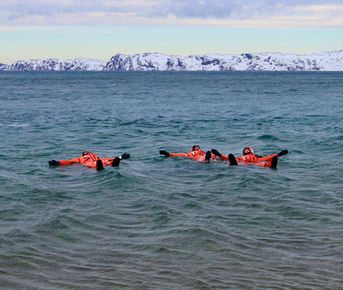 Айс-Флоатинг - купание в Мурманске