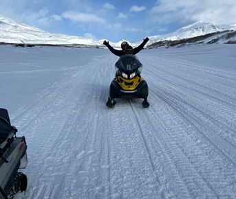 К Авачинскому вулкану на Снегоходе 