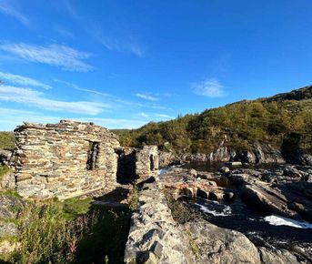 Рыбачий и Средний: топ-места и глемпинг-палатки (по запросу, для готовых групп)