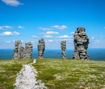 Маньпупунер и перевал Дятлова: поход с вертолетом