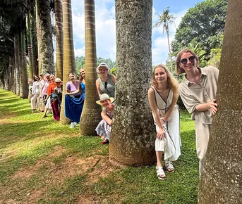 Wow! Цейлон! В погоне за приключениями: киты, горы, чай и святыни