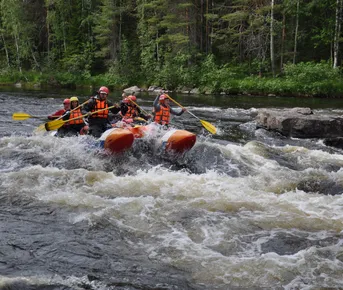 Экстремальный сплав по реке Уксунйоки