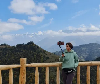 Великолепие гор, кавказская кухня и тёплая компания