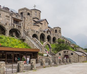 Активный тур в ущелья Центрального Кавказа