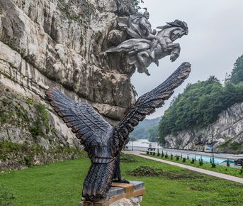 Активный тур. Идем в горы за историей и вдохновением Кавказа