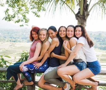 Ретрит-тур на Бали: отдых, практики и красивые места